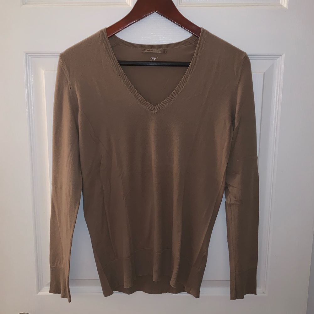 Superfine cotton tan v-neck GAP sweater